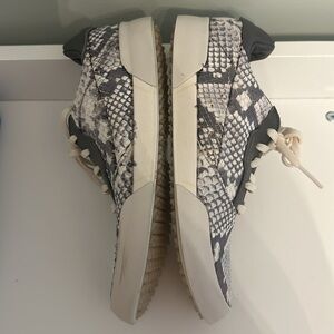 Adidas Adicross Women’s Golf Shoes size 7.5, Reptile Print Cream/Gray